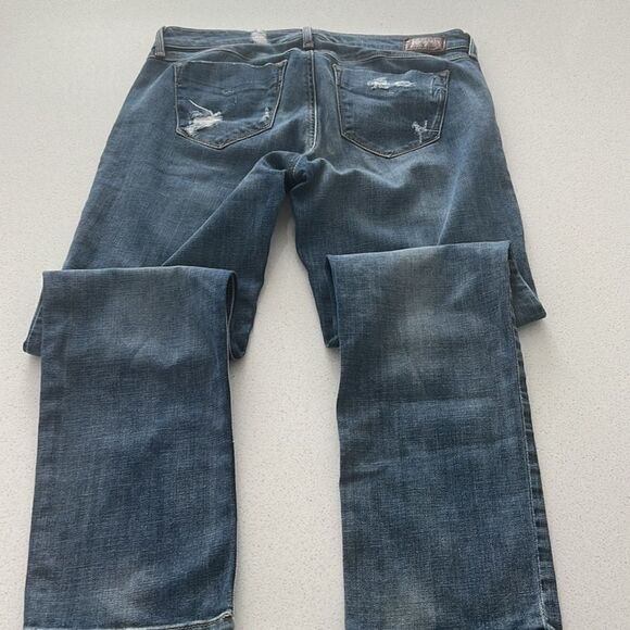 Women’s Sold Design Lab Distressed Jeans - Picture 8 of 8
